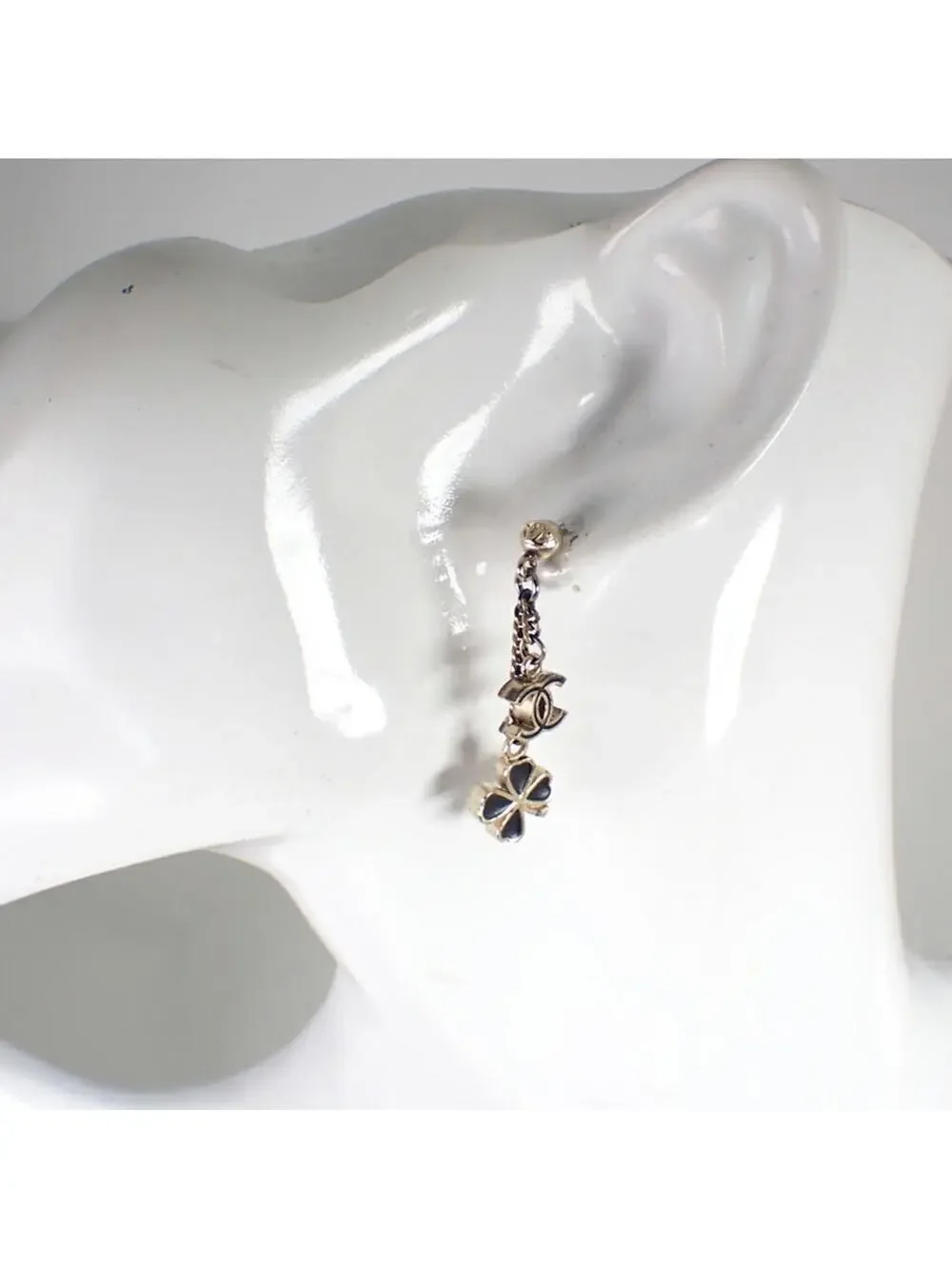 Chanel Cc Logo Clover Earrings Metal #209468C69B